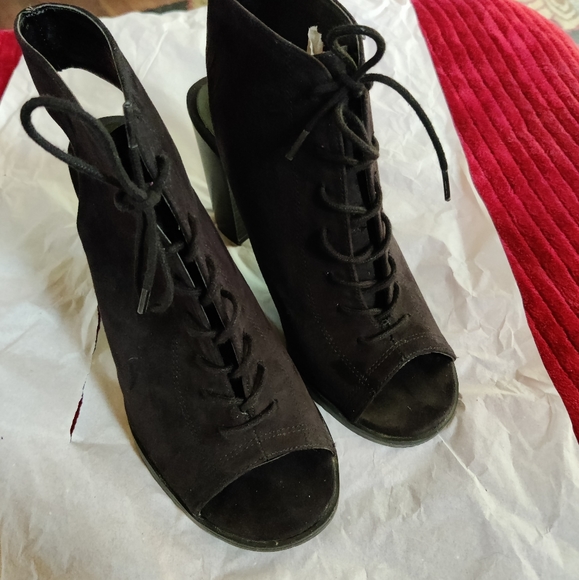 🗺️ Atmosphere Size 6, Faux Suede OPEN BACK PEEP TOE BLOCK HEELED BOOTS, Trendy - Picture 2 of 13